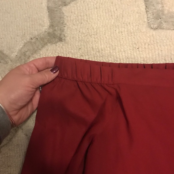 Loft Blouse: Red Off-the-shoulder 🌹 - Picture 3 of 6